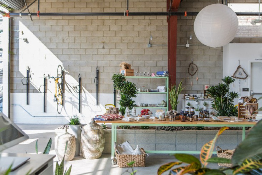 The-Springs-LA-Design-Bitches-Acapulco-chairs-11